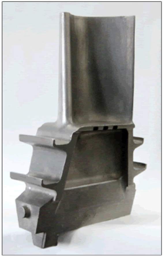 A single-crystal model blade (length: 170mm)