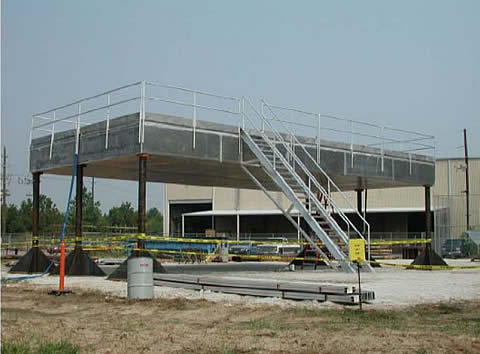 Anadarko's concept of platform drilling shown during construction of the system that was tested on Alaska's North Slope in 2003.