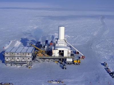 Hot Ice No. 1 well location with Arctic Platform (courtesy Anadarko Petroleum Corp.)