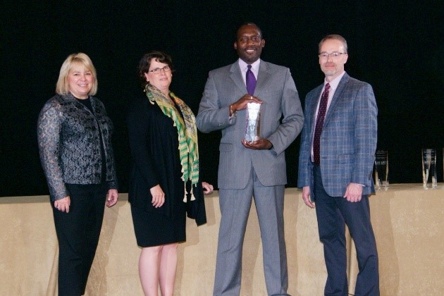 James Ferguson (NETL), of the NETL and City of Pittsburgh partnership, accepts the 2019 State and Local Economic Development FLC National Award.