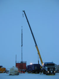 Lubricator flanged-up to wellhead during oriented perforating operations