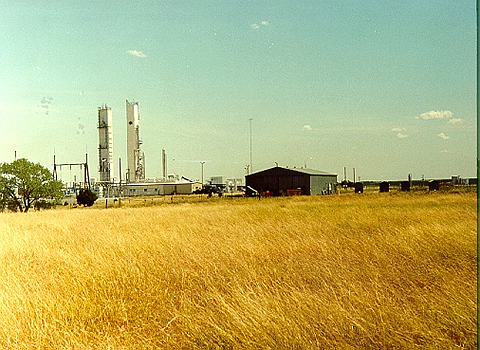 Air separation and compression facility for N2 injection plant at East Binger Unit, Caddo County, OK