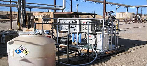 San Ardo oilfield from Highway 101 in California.