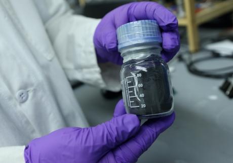 High-quality graphite made from waste plastic at NETL.