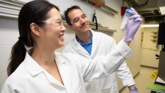 ORISE research associate Mengyu (Kelly) Guan and ORISE post-doctoral research fellow Scott Montross analyzing Central Appalachian clay for rare earth elements at NETL in Albany, Oregon. 