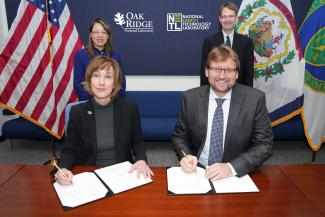 NETL and Oak Ridge National Lab Researchers Join Forces In Signing